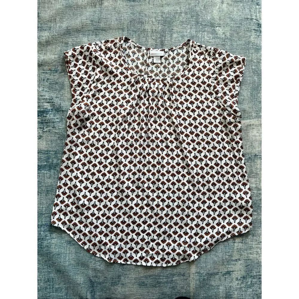Liz Claiborne Ivory Black Tan Pleated Neck Button Shoulder Patterned Blouse L